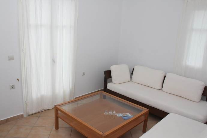 Imagen de la habitación del Hotel Aiolos, Agios Georgios. Foto 2