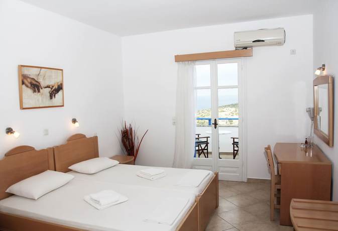 Imagen de la habitación del Hotel Aiolos. Foto 14