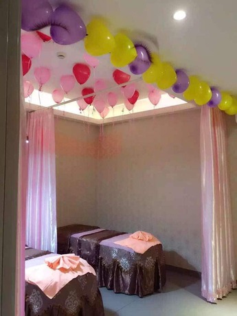 Imagen de los interiores del Hotel Aiqinhai. Foto 16