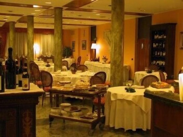 Imagen del bar/restaurante del Hotel Air Palace. Foto 3