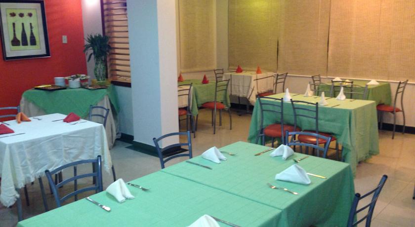 Imagen del bar/restaurante del Hotel Air Suites. Foto 2