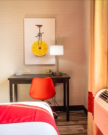 Imagen de la habitación del Hotel AirTrain Plaza Hotel JFK Airport. Foto 6