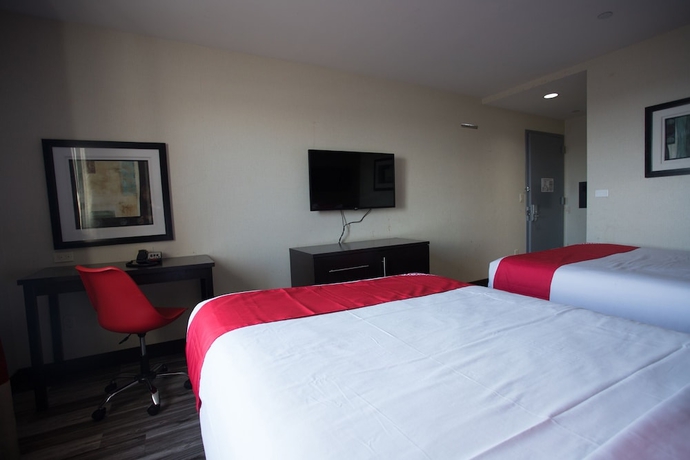 Imagen de la habitación del Hotel AirTrain Plaza Hotel JFK Airport. Foto 8
