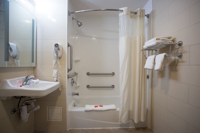 Imagen de la habitación del Hotel AirTrain Plaza Hotel JFK Airport. Foto 9