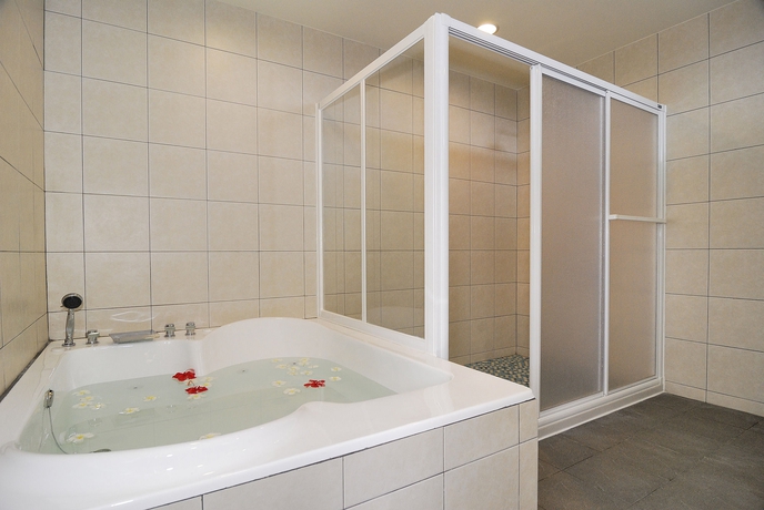 Imagen de la habitación del Hotel Airai Water Paradise and Spa. Foto 5