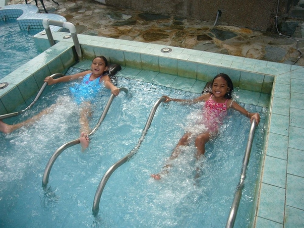 Imagen de la piscina del Hotel Airai Water Paradise and Spa. Foto 16
