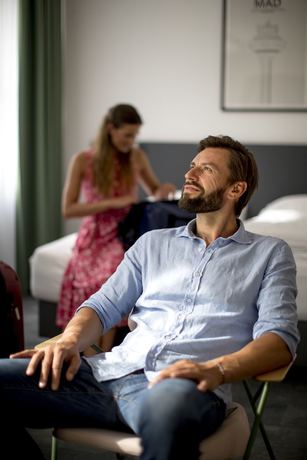 Imagen de la habitación del Hotel Airbase. Foto 12