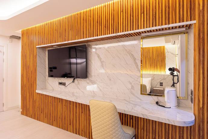 Imagen de la habitación del Hotel Airbus At Phawana Station. Foto 10