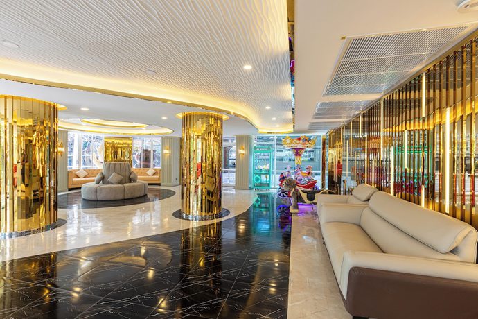 Imagen de los interiores del Hotel Airbus At Phawana Station. Foto 19