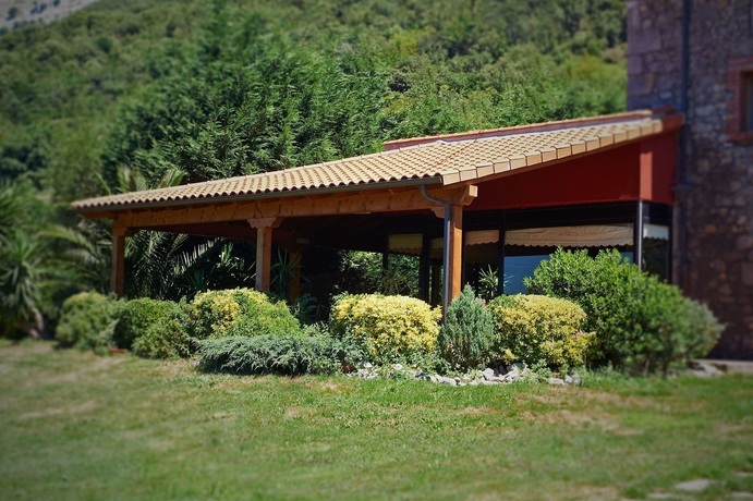 Imagen de los exteriores del Hotel Aire De Ruesga. Foto 5