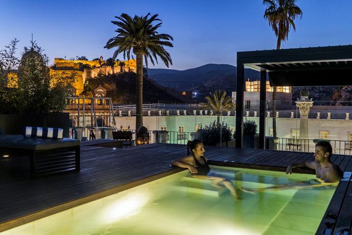 Imagen de la piscina del Hotel Aire and Ancient Baths. Foto 15