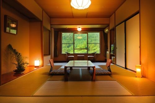 Imagen de la habitación del Hotel Airinkan. Foto 6