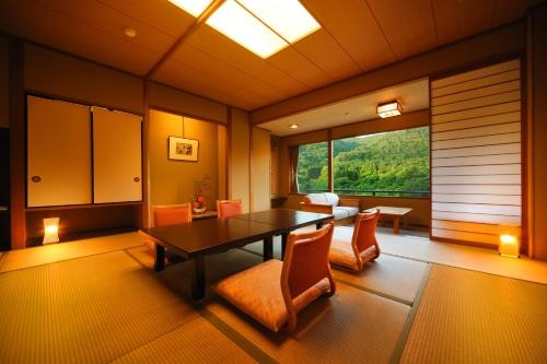 Imagen de la habitación del Hotel Airinkan. Foto 8