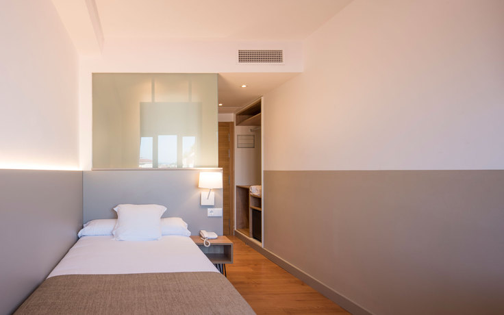 Imagen de la habitación del Hotel Airiños. Foto 13