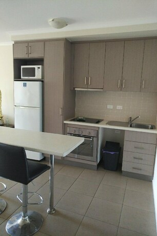 Imagen de la habitación del Hotel Airlie Central Apartments. Foto 19