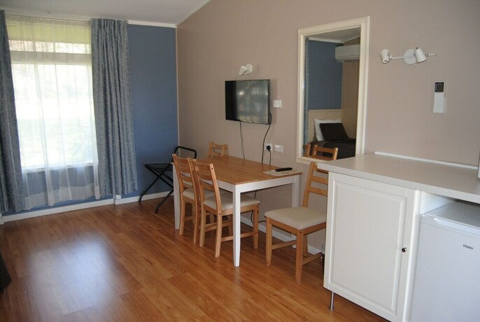 Imagen de la habitación del Hotel Airlie House Motor Inn. Foto 16