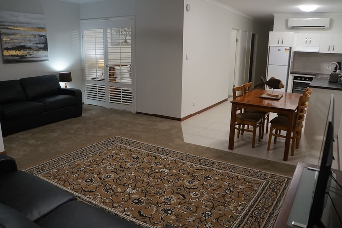 Imagen de la habitación del Hotel Airlie Seaview Apartments. Foto 11