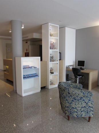 Imagen de los interiores del Hotel Airmotel. Foto 14