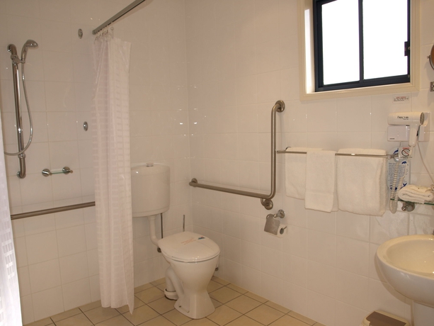 Imagen de la habitación del Hotel Airolodge International. Foto 6