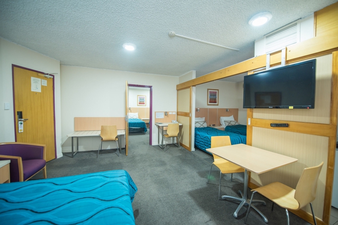 Imagen de la habitación del Hotel Airolodge International. Foto 7