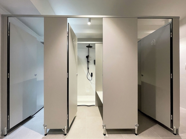 Imagen de la habitación del Hotel Airone Capsule. Foto 16