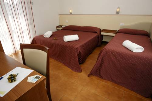 Imagen de la habitación del Hotel Airone, Cervia. Foto 4