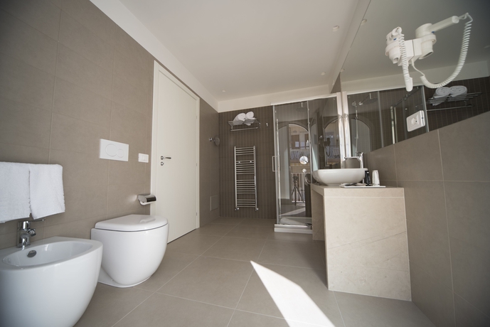 Imagen de la habitación del Hotel Airone City. Foto 8