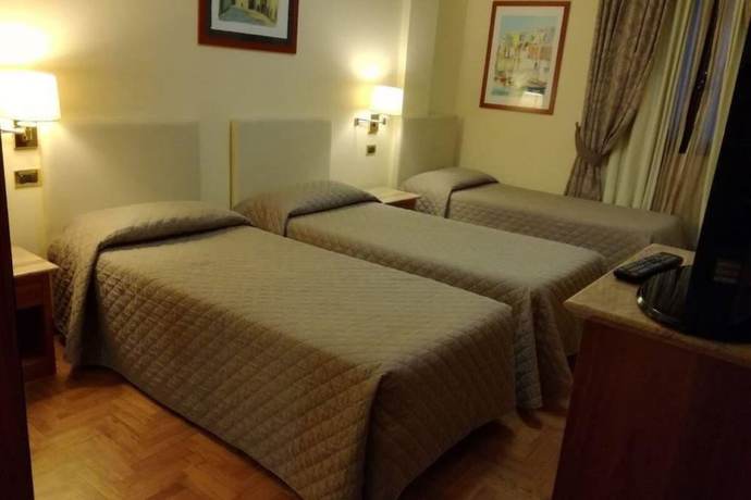 Imagen de la habitación del Hotel Airone, Grosseto. Foto 9