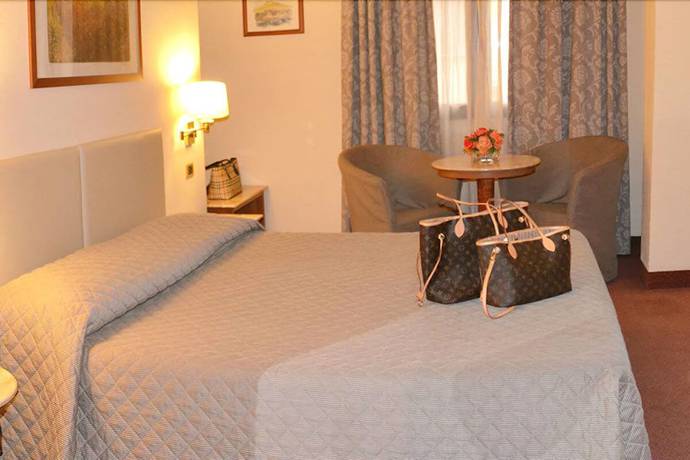 Imagen de la habitación del Hotel Airone, Grosseto. Foto 12