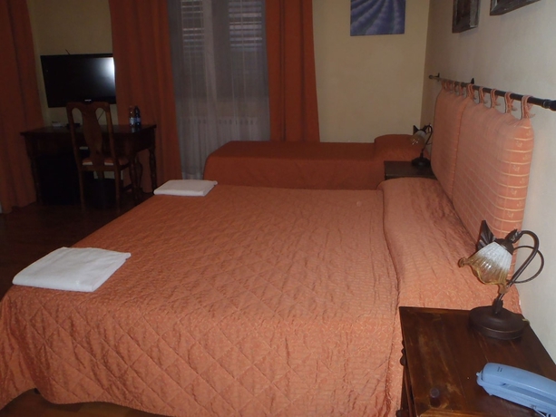 Imagen de la habitación del Hotel Airone Pisa Park. Foto 6