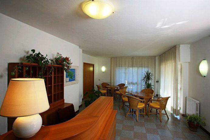 Imagen de la habitación del Hotel Airone Residenza Turistico Alberghiera. Foto 8