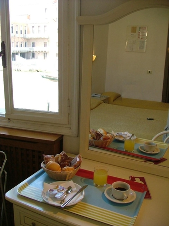 Imagen de la habitación del Hotel Airone, Venecia. Foto 18