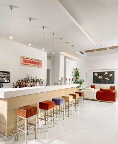 Imagen del bar/restaurante del Hotel Airotel Achaia Beach. Foto 3