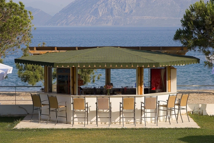 Imagen del bar/restaurante del Hotel Airotel Achaia Beach. Foto 4