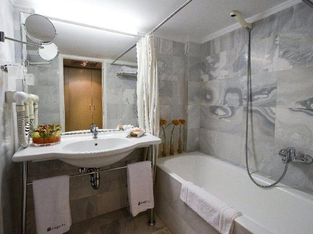 Imagen general del Hotel Airotel Alexandros. Foto 13