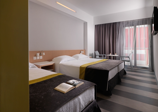 Imagen de la habitación del Hotel Airotel Galaxy. Foto 8