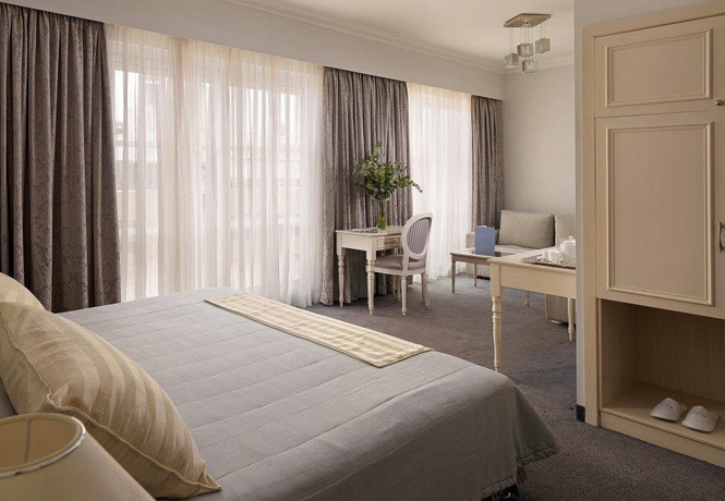 Imagen de los interiores del Hotel Airotel Stratos Vassilikos. Foto 9