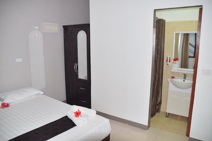 Imagen de la habitación del Hotel Airport Ace. Foto 11