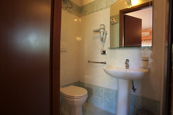 Imagen de la habitación del Hotel Airport, Aeropuerto de Roma-Fiumicino. Foto 4