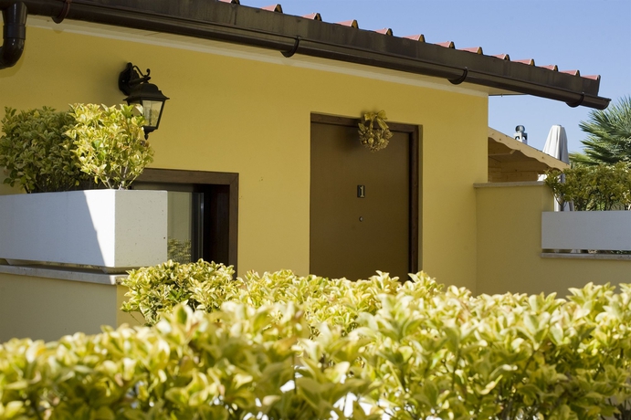 Imagen de los exteriores del Hotel Airport, Aeropuerto de Roma-Fiumicino. Foto 13