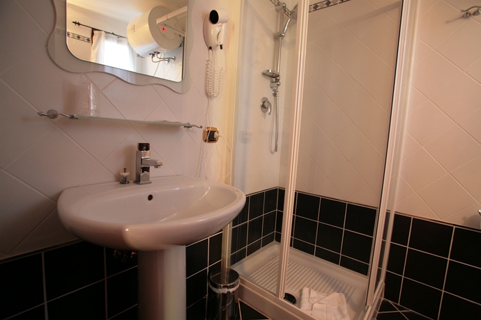 Imagen de la habitación del Hotel Airport, Aeropuerto de Roma-Fiumicino. Foto 9