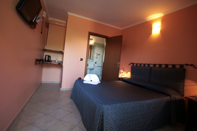 Imagen de la habitación del Hotel Airport, Aeropuerto de Roma-Fiumicino. Foto 10