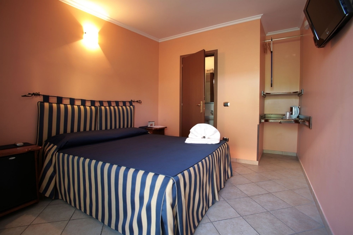 Imagen de la habitación del Hotel Airport, Aeropuerto de Roma-Fiumicino. Foto 11