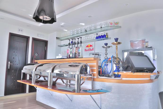 Imagen general del Hotel Airport Beach. Foto 2