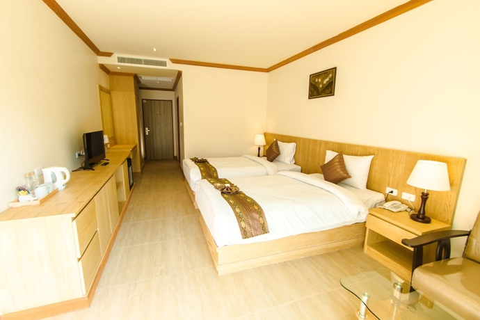 Imagen de la habitación del Hotel Airport Beach Hotel Phuket. Foto 7