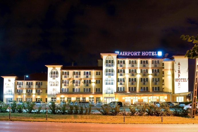 Imagen de los exteriores del Hotel Airport Budapest. Foto 10