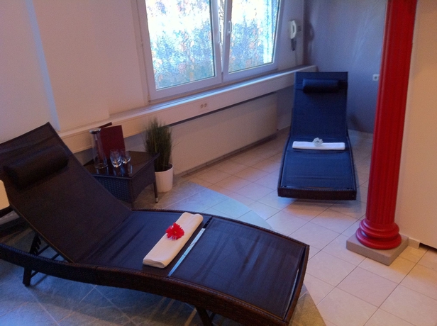 Imagen de la piscina del Hotel Airport Erfurt. Foto 5