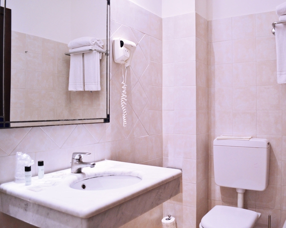 Imagen de la habitación del Hotel Airport, Florencia. Foto 3