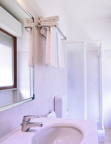 Imagen de la habitación del Hotel Airport, Florencia. Foto 4