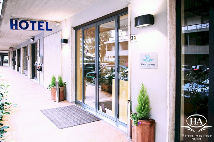 Imagen de los exteriores del Hotel Airport, Florencia. Foto 12